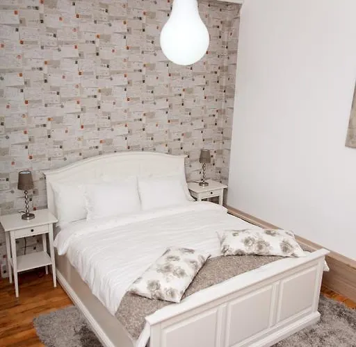 Old Town By Mrg شقة